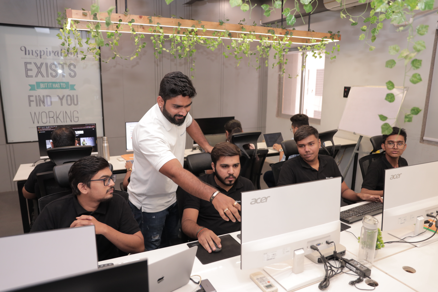 689b1755e414da28a0f2a411_Custom Software Development (1)