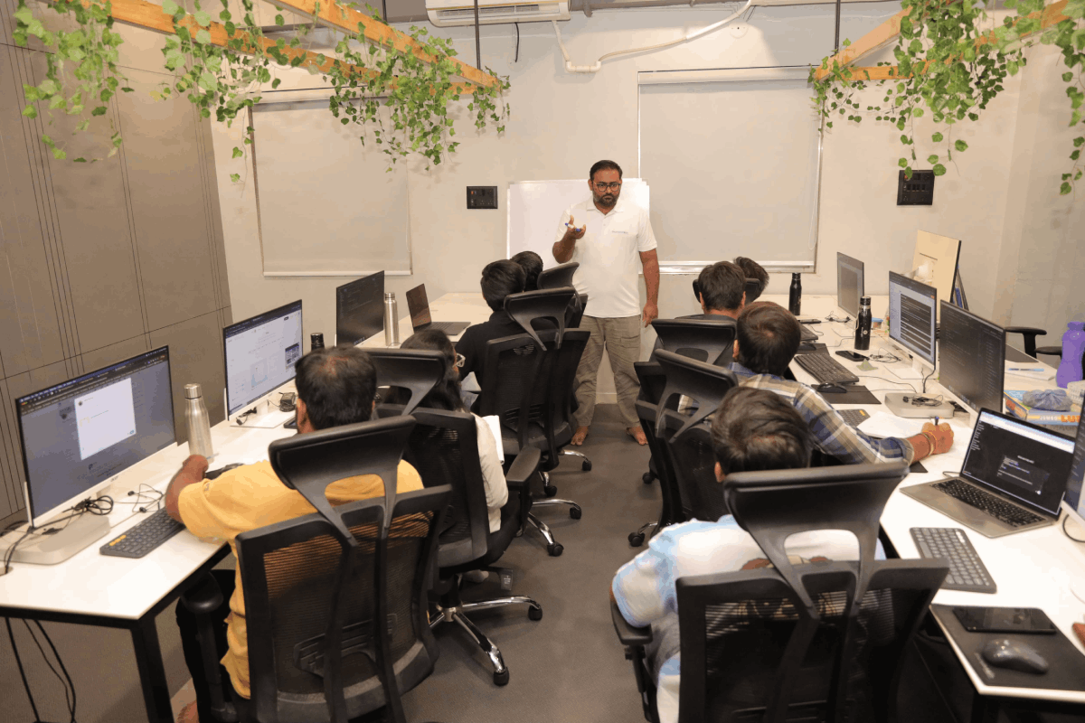 68b939c5fe58c35716ac72b5_ae7a524e3a3079e8958738538c38b4e3_CRM Development